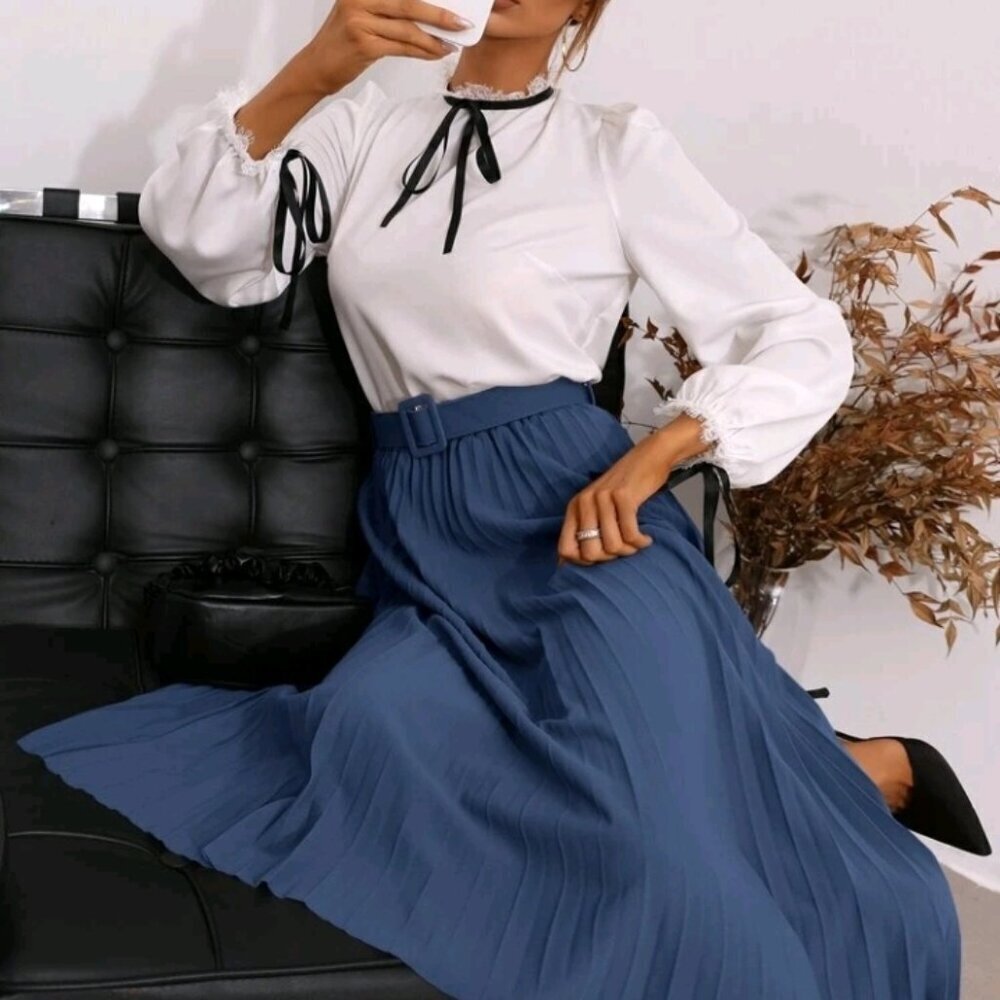SHEIN Modely High Waist Belted Pleated Skirt
